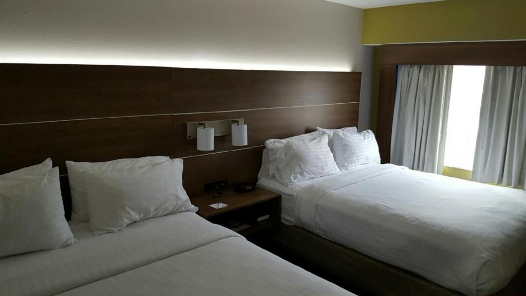 Holiday Inn Express Mount Pleasant- Scottdale By Ihg Exterior photo